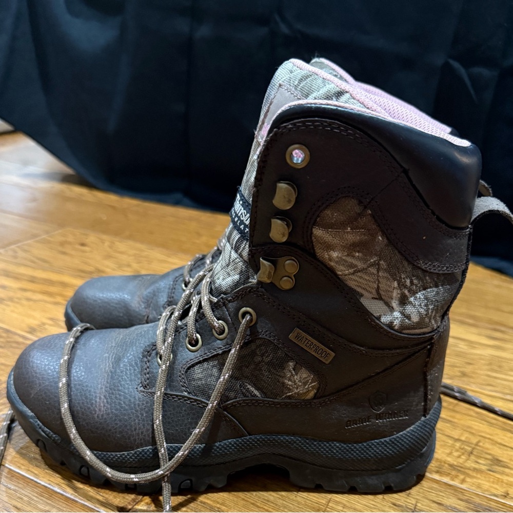 Women’s hiking boots